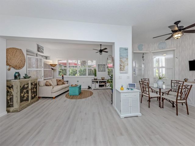 1102 SOUTHLAKE COURT, Venice, FL 34285