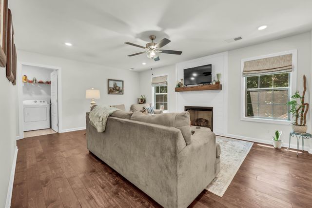 109 Hummingbird Meadows Rd, Palmyra, TN 37142