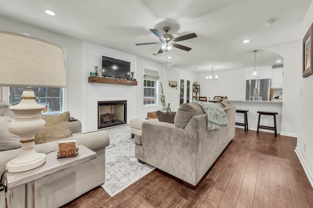109 Hummingbird Meadows Rd, Palmyra, TN 37142