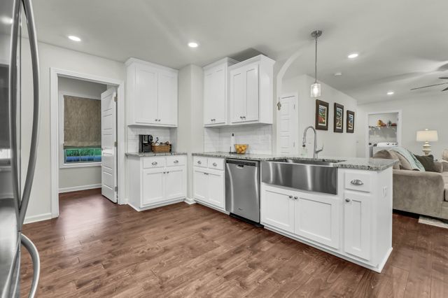 109 Hummingbird Meadows Rd, Palmyra, TN 37142