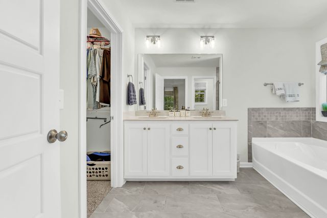 109 Hummingbird Meadows Rd, Palmyra, TN 37142