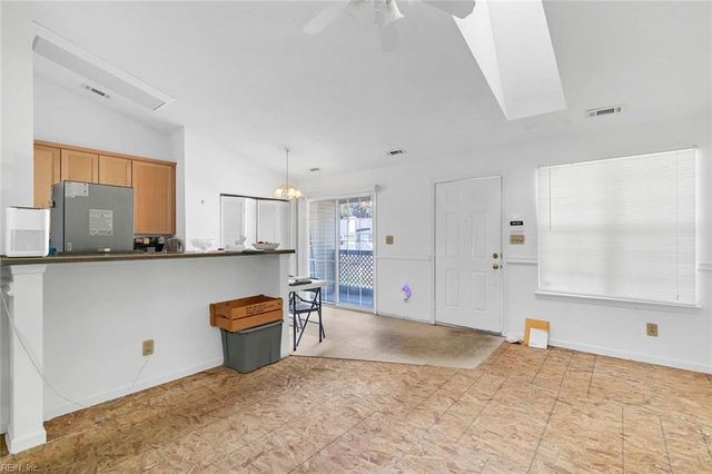 46 Emeraude Plage B, Hampton, VA 23605