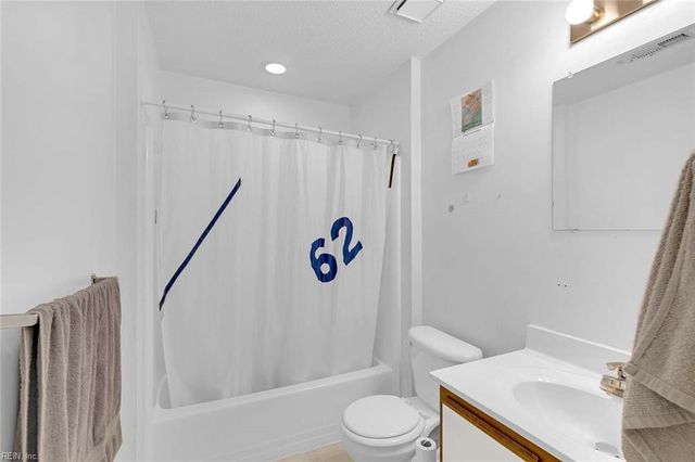 46 Emeraude Plage B, Hampton, VA 23605
