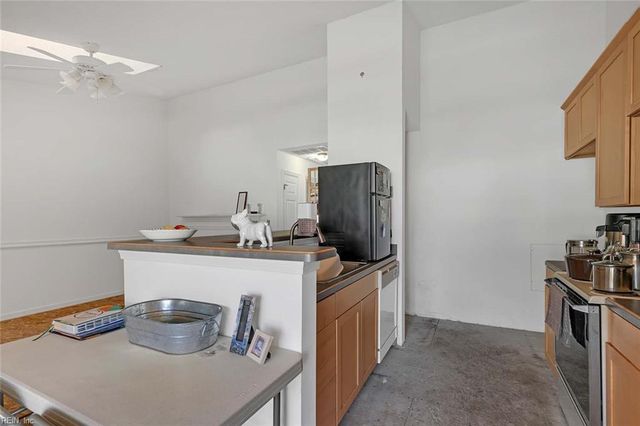 46 Emeraude Plage B, Hampton, VA 23605