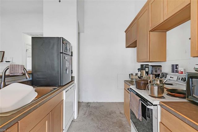 46 Emeraude Plage B, Hampton, VA 23605