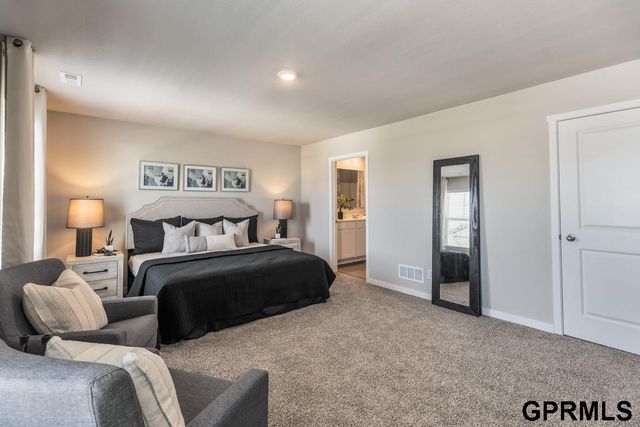 8831 S 184th Terrace, Gretna, NE 68136
