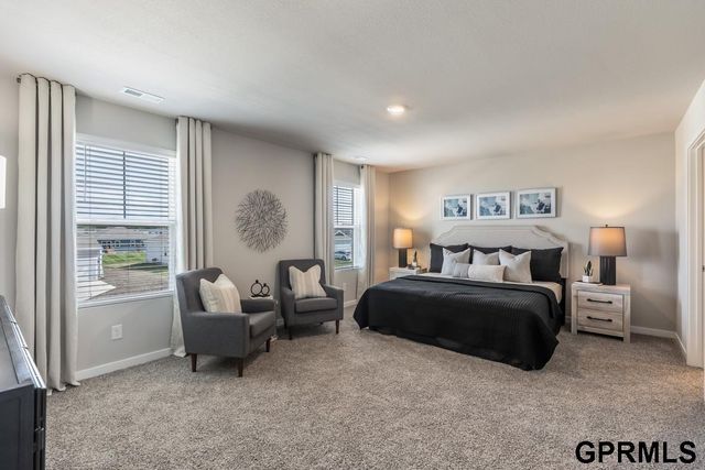 8831 S 184th Terrace, Gretna, NE 68136