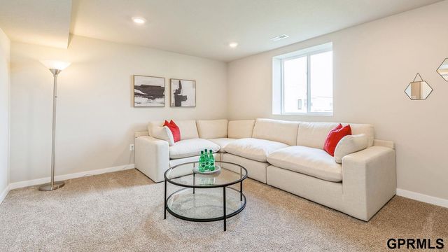 8831 S 184th Terrace, Gretna, NE 68136