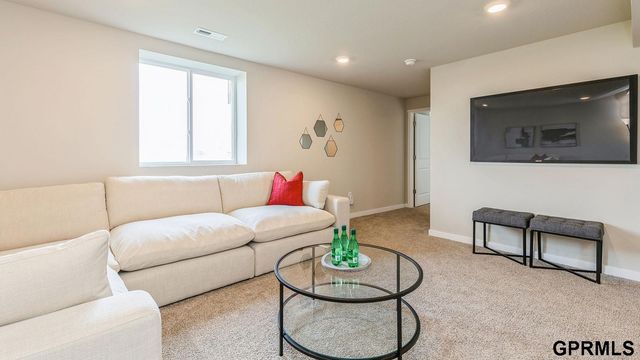 8831 S 184th Terrace, Gretna, NE 68136