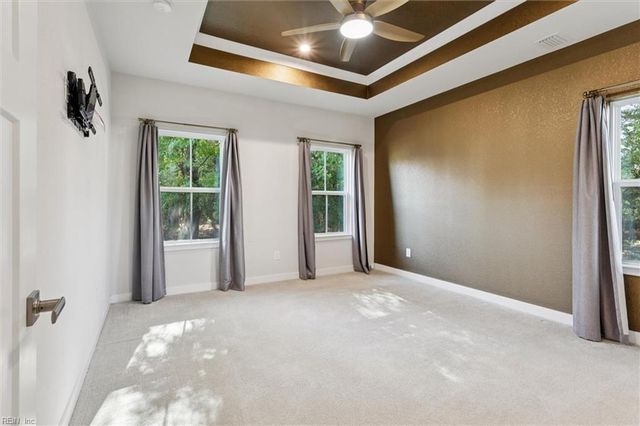 23078 Retreat LN, Carrollton, VA 23314