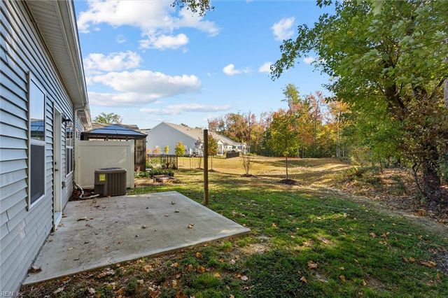 23078 Retreat LN, Carrollton, VA 23314