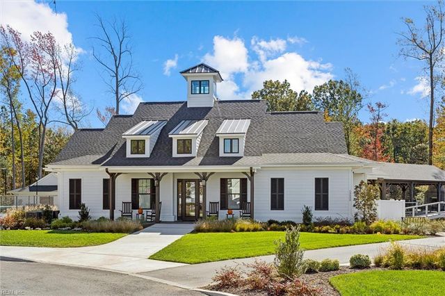 23078 Retreat LN, Carrollton, VA 23314