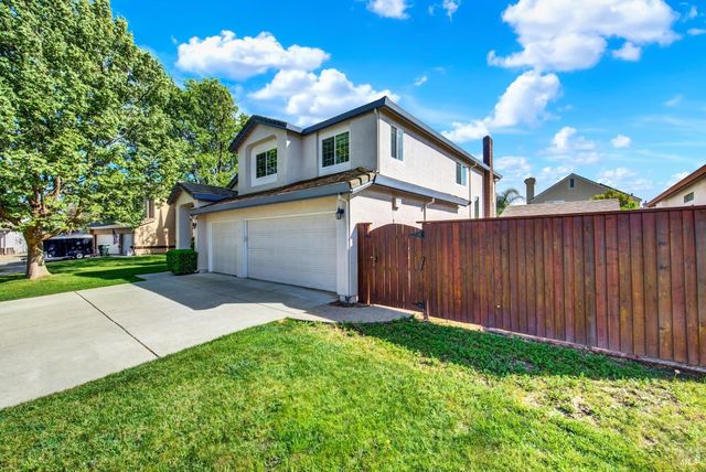 150 Deerglen Cir, Vacaville, CA 95687