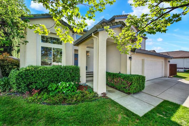 150 Deerglen Cir, Vacaville, CA 95687