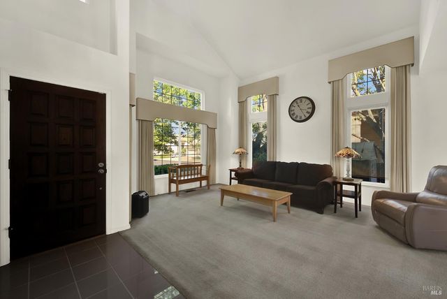 150 Deerglen Cir, Vacaville, CA 95687