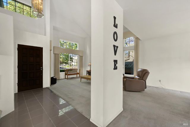 150 Deerglen Cir, Vacaville, CA 95687