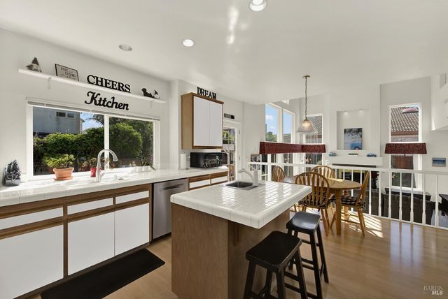 150 Deerglen Cir, Vacaville, CA 95687