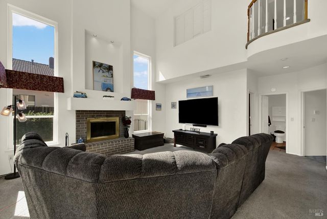 150 Deerglen Cir, Vacaville, CA 95687