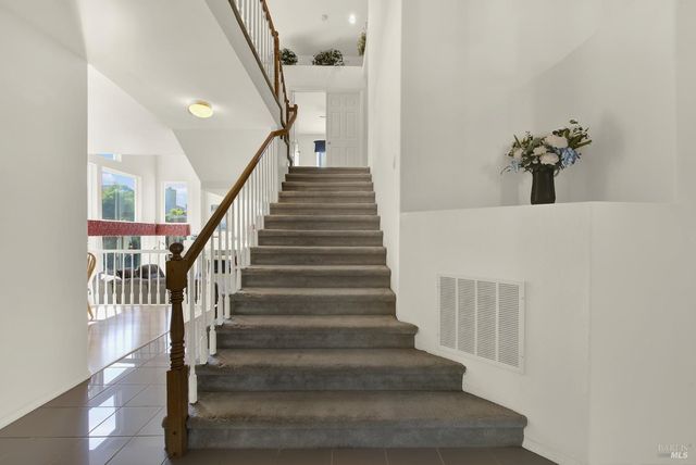 150 Deerglen Cir, Vacaville, CA 95687