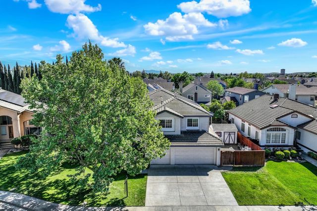 150 Deerglen Cir, Vacaville, CA 95687