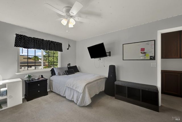 150 Deerglen Cir, Vacaville, CA 95687