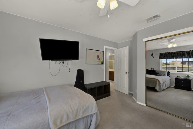 150 Deerglen Cir, Vacaville, CA 95687