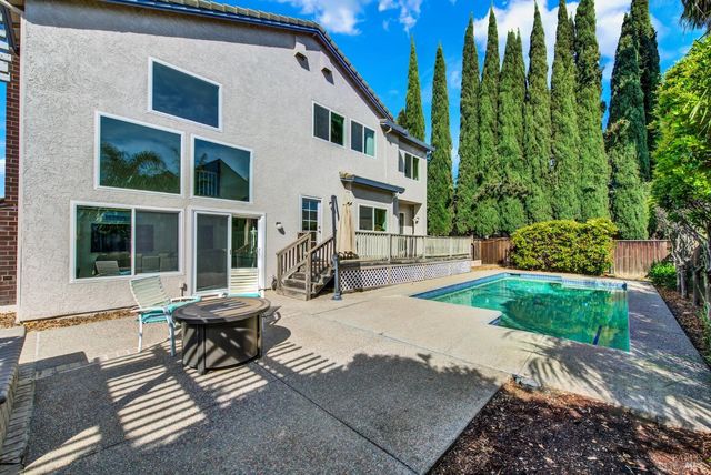 150 Deerglen Cir, Vacaville, CA 95687