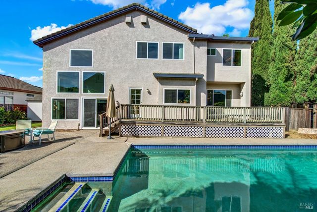 150 Deerglen Cir, Vacaville, CA 95687