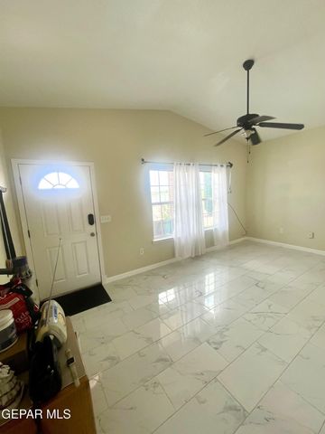 925 Brezo Street, Horizon City, TX 79928
