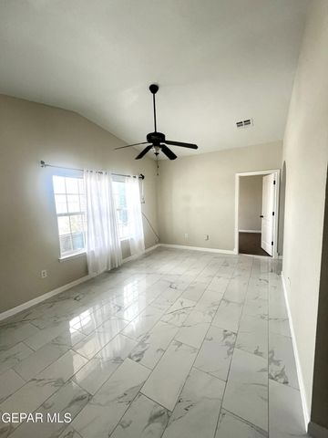 925 Brezo Street, Horizon City, TX 79928