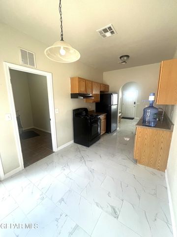 925 Brezo Street, Horizon City, TX 79928