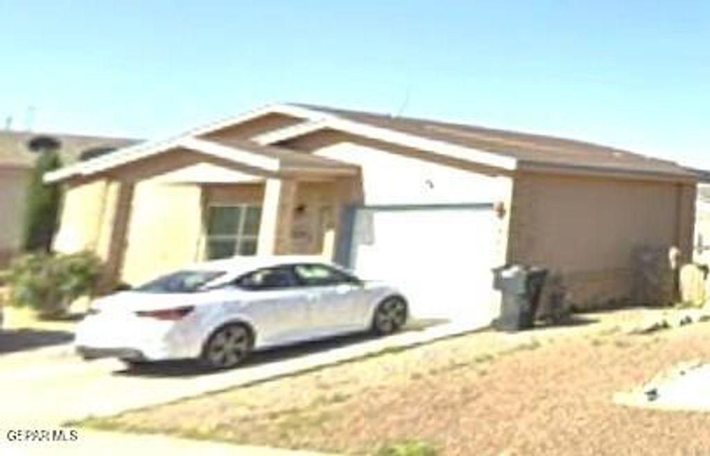 925 Brezo Street, Horizon City, TX 79928