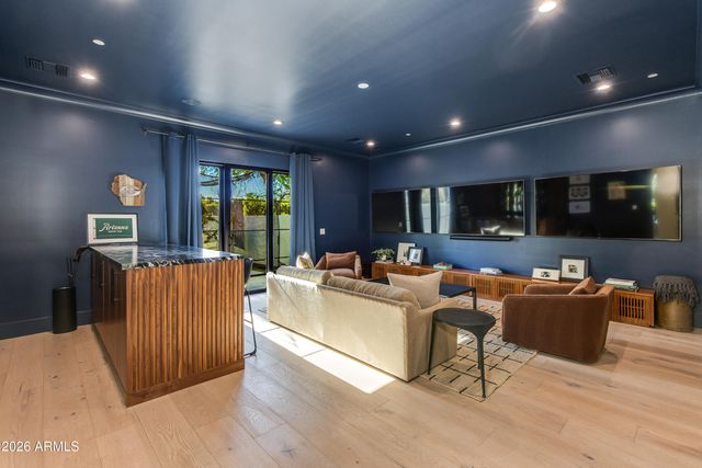 5502 E MARIPOSA Street, Phoenix, AZ 85018