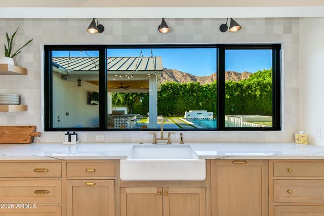 5502 E MARIPOSA Street, Phoenix, AZ 85018