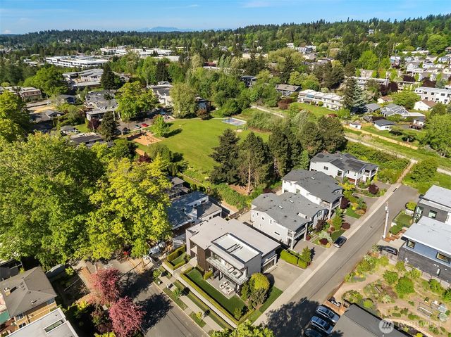 6504 103rd Avenue NE, Kirkland, WA 98033
