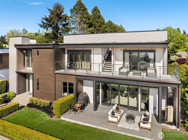 6504 103rd Avenue NE, Kirkland, WA 98033