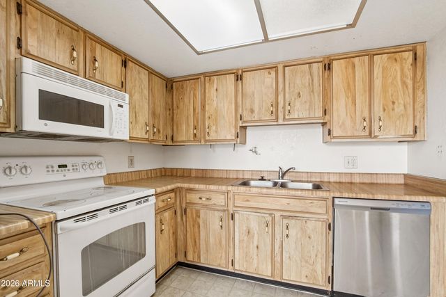 1342 W EMERALD Avenue 365, Mesa, AZ 85202