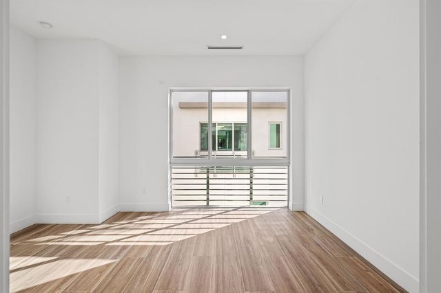 11 SE 11th Avenue, Fort Lauderdale, FL 33301