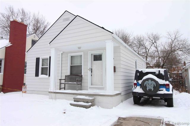 2223 Ridgemont Road, Grosse Pointe Woods, MI 48236