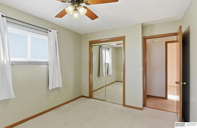 4957 Valley Street, Omaha, NE 68106