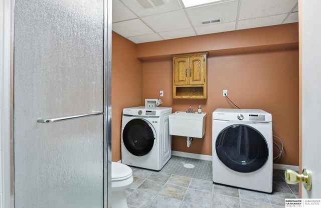 4957 Valley Street, Omaha, NE 68106