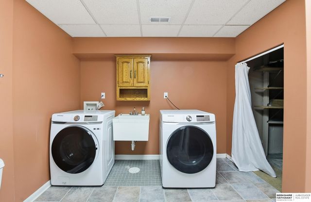 4957 Valley Street, Omaha, NE 68106