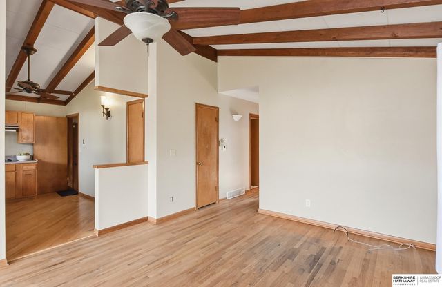 4957 Valley Street, Omaha, NE 68106