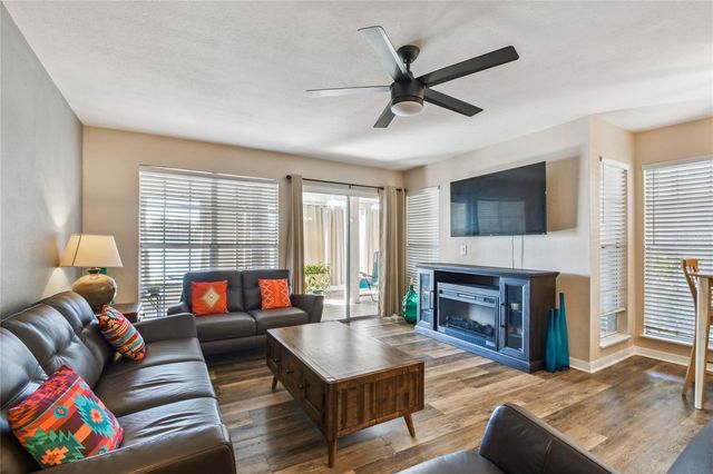 6916 LAKE PLACE COURT, Tampa, FL 33634