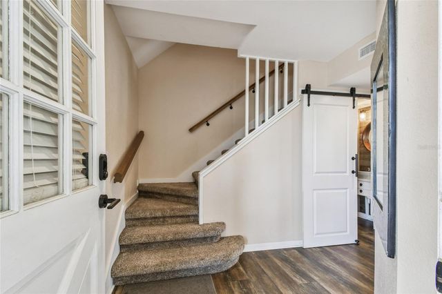 6916 LAKE PLACE COURT, Tampa, FL 33634