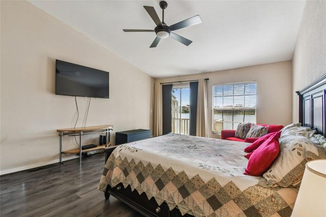 6916 LAKE PLACE COURT, Tampa, FL 33634