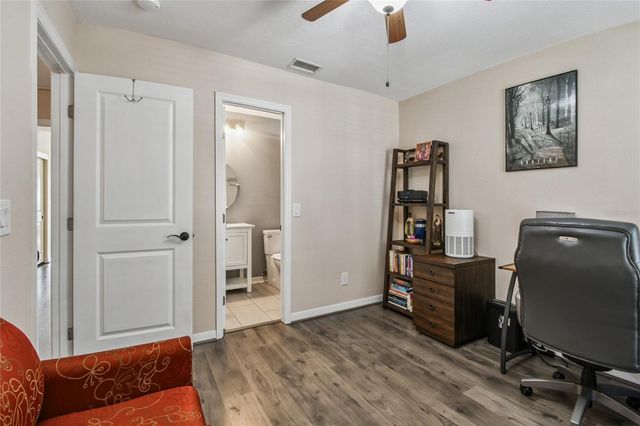 6916 LAKE PLACE COURT, Tampa, FL 33634