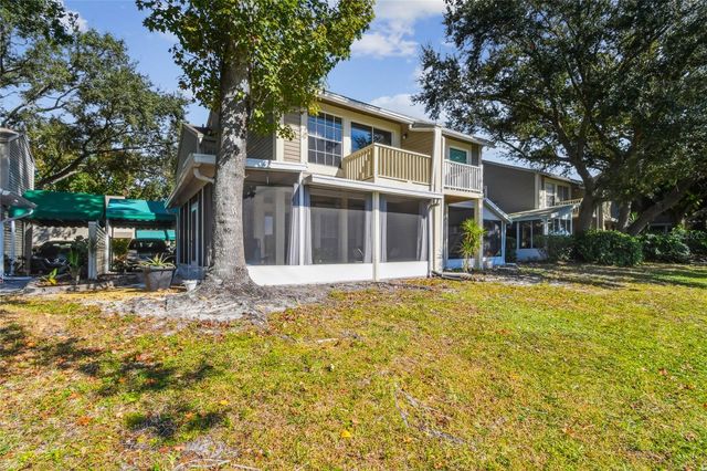 6916 LAKE PLACE COURT, Tampa, FL 33634