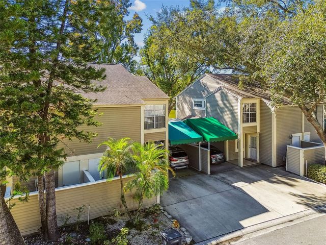 6916 LAKE PLACE COURT, Tampa, FL 33634