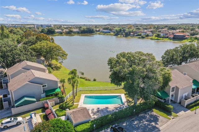 6916 LAKE PLACE COURT, Tampa, FL 33634